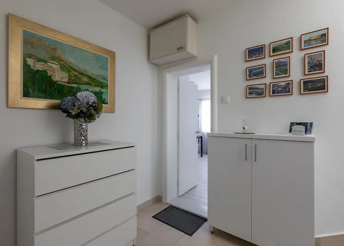 Apartment Hortenzija *